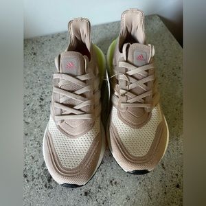 Adidas Ultraboost Women’s 8